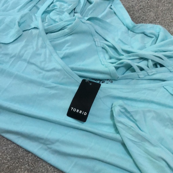 FLUTTER SLEEVE TANK - Picture 6 of 7